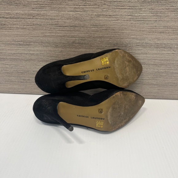 Chinese Laundry heels - Picture 4 of 4